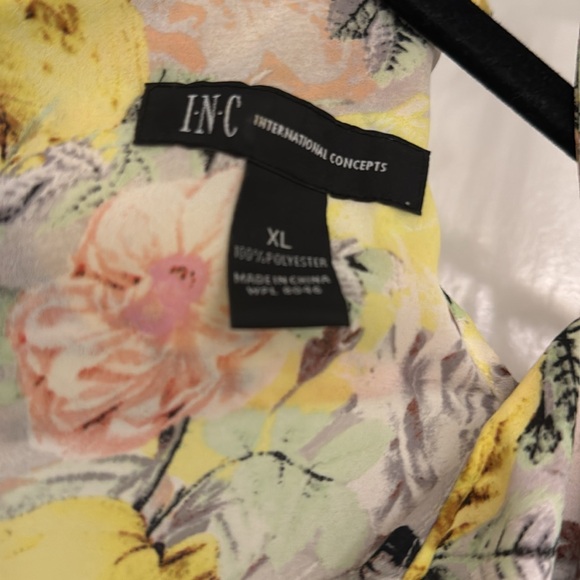I.N.C. International Concepts Cold Shoulder Top EUC size XL - Picture 4 of 6